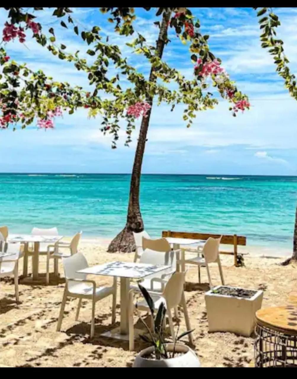 Madonna Pool Beach Los Corales Punta Cana Kültér fotó