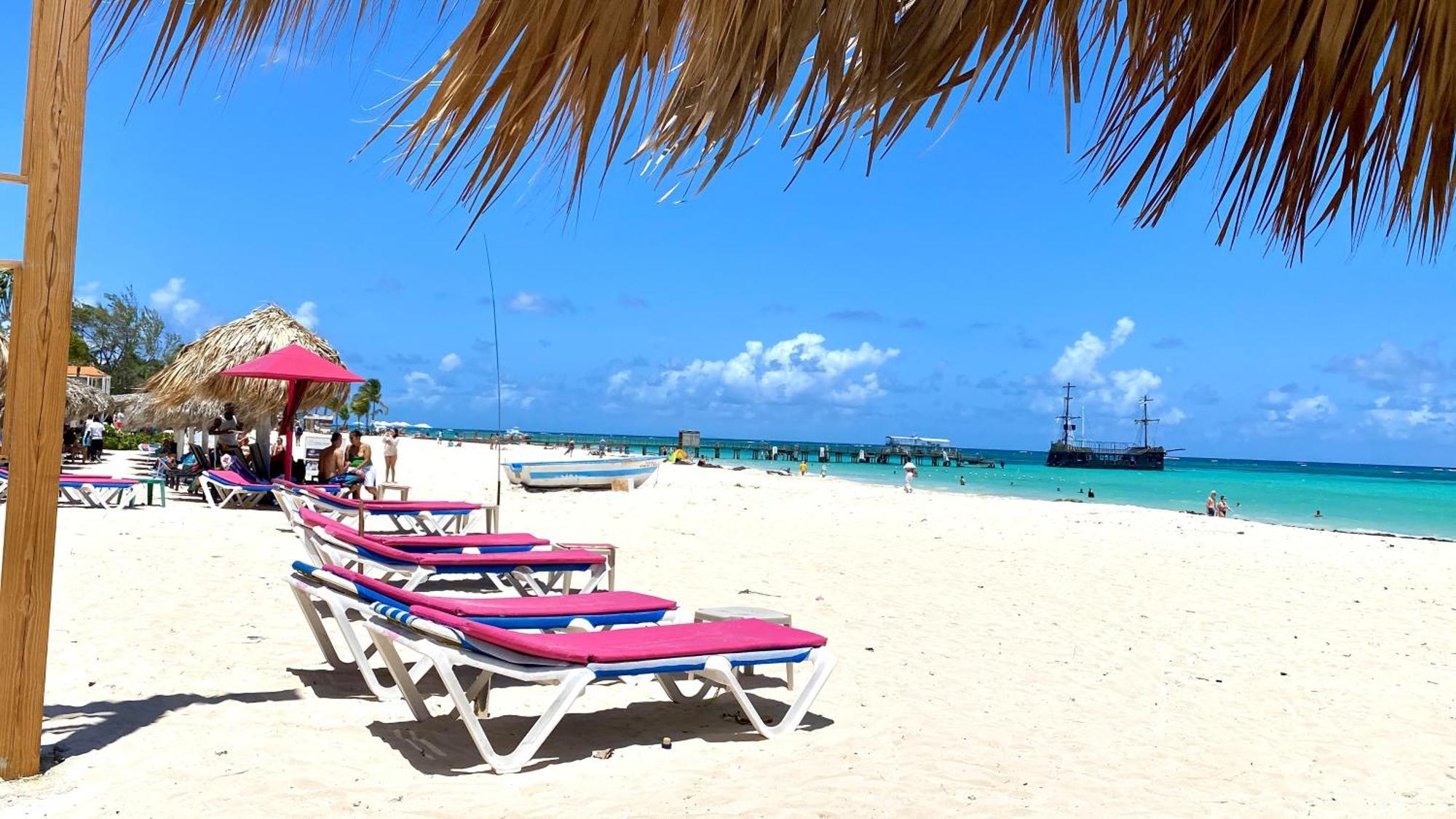 Madonna Pool Beach Los Corales Punta Cana Kültér fotó